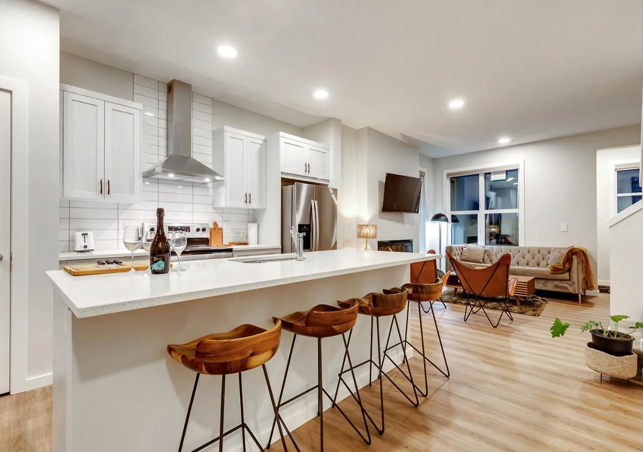 Prázdninový dům Neutral Living/6Beds/4Bedrooms+1Bunos/With Basement And Fireplace/Free Parking On Premises YYC