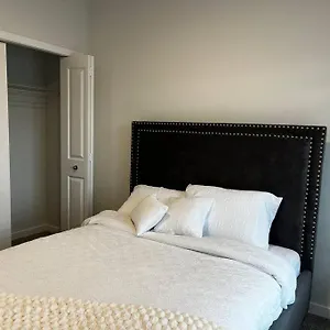  Apartment Brand New - Away From In Nw